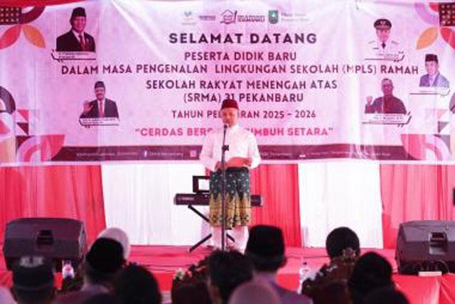 https://www.potretnews.com/assets/imgbank/23112025/potretnewscom_zezxu_3259.jpg