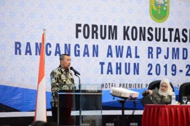 agar-rpjmd-riau-20192024-makin-mantap-syamsuar-serap-aspirasi-lewat-forum-konsultasi-publik